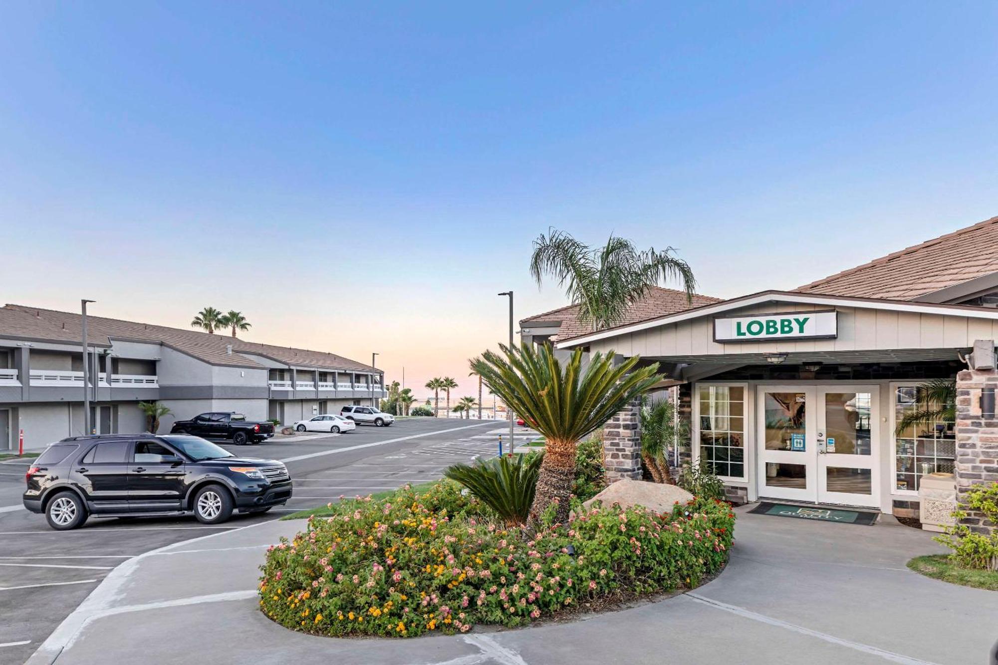 Quality Inn Kettleman City Near Hwy 41 Экстерьер фото